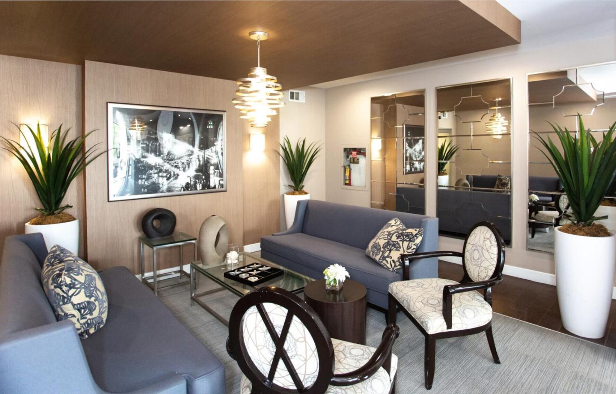 Beverly Hills Chic 2 Bed 2Bath With Patio And Parking 309 — Photos 2